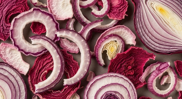 Dehydrated Red/Pink Onion